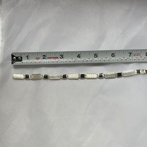 Beautiful vintage sterling silver bracelet